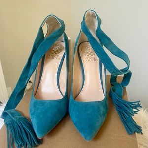 NWOT Vince Camuto blue suede tie around ankle 4" heels